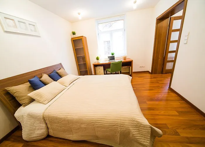 Wawel Cracow Old - Friendhouse * Krakau